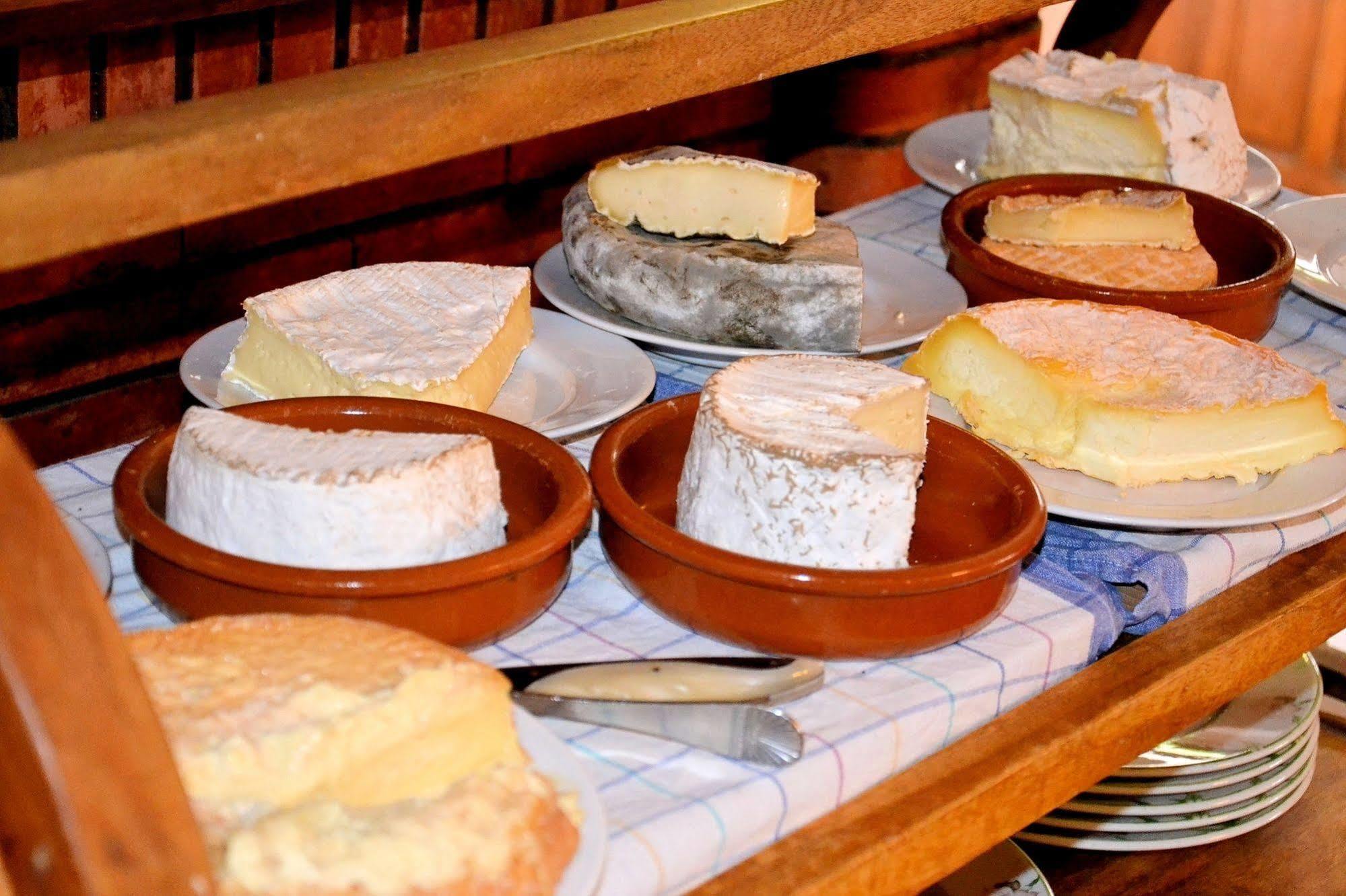 Auberge Le Rabelais Malay-le-Petit Eksteriør bilde