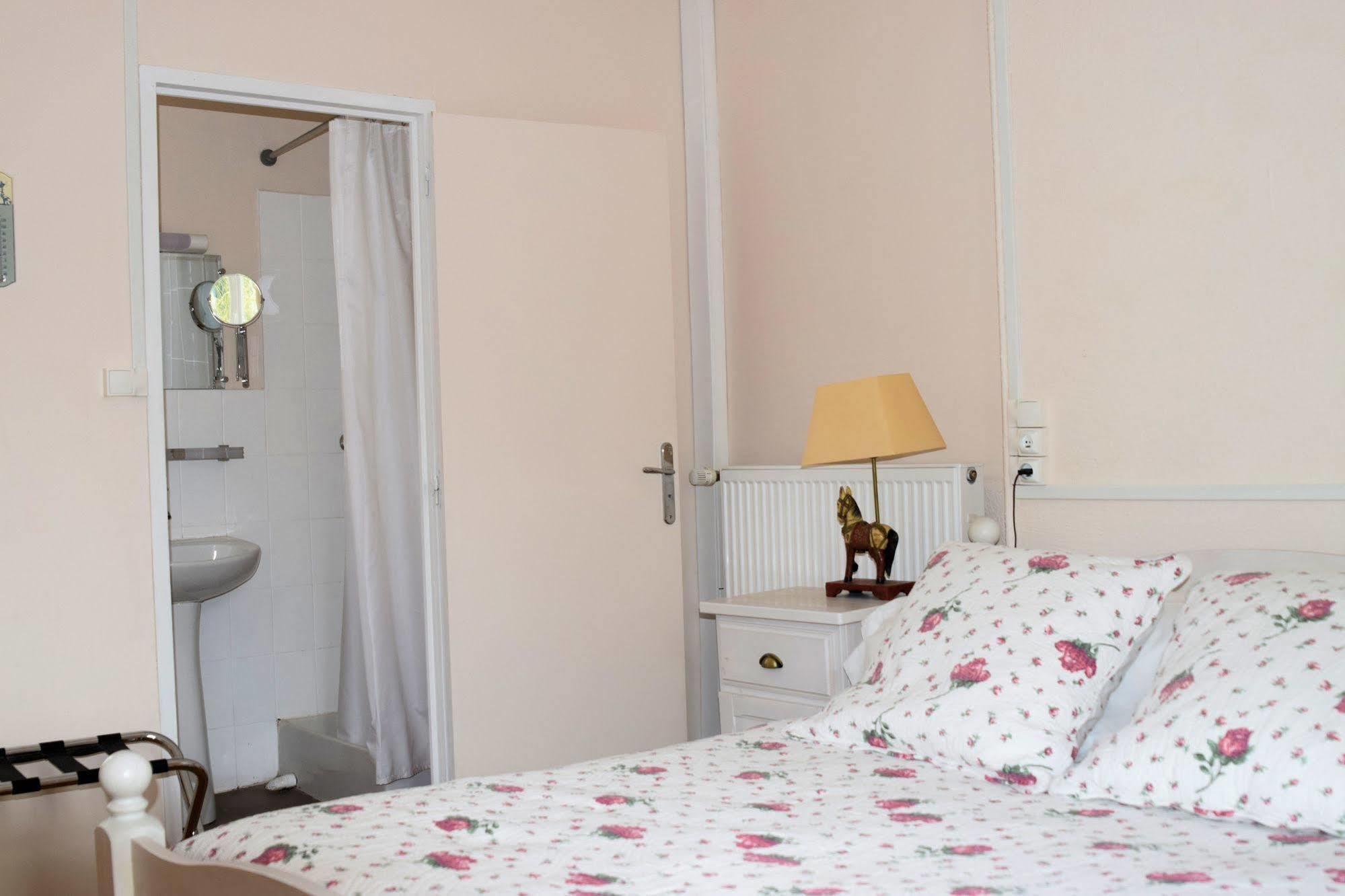 Auberge Le Rabelais Malay-le-Petit Eksteriør bilde